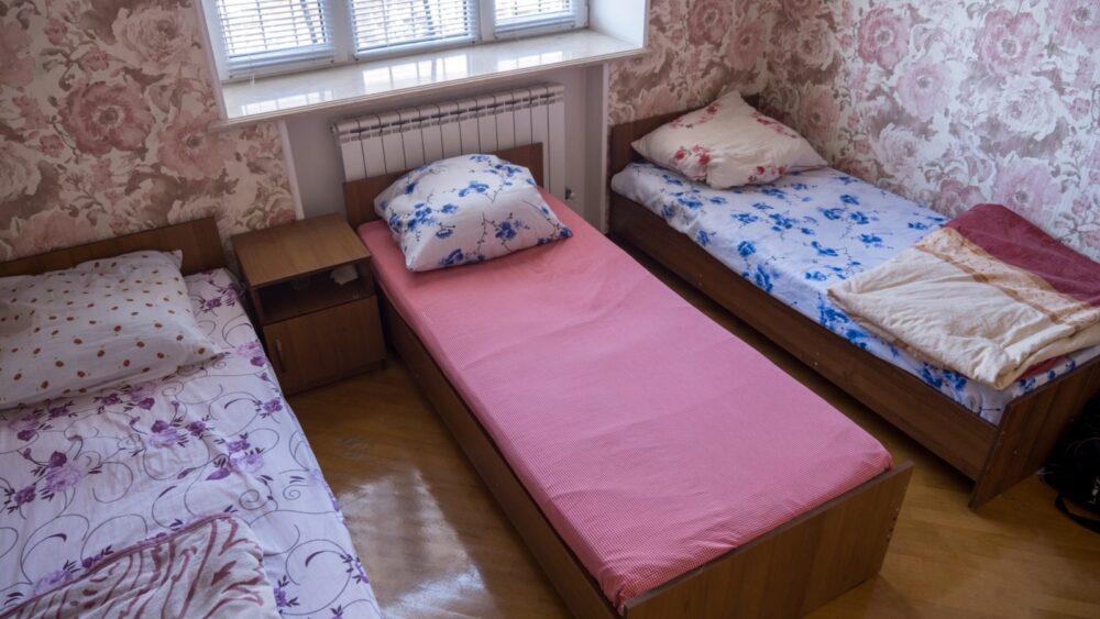 Спальни в реабилитационном центре Шаг